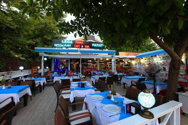 Leda Beach Hotel