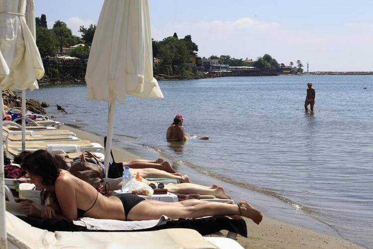 Leda Beach Hotel