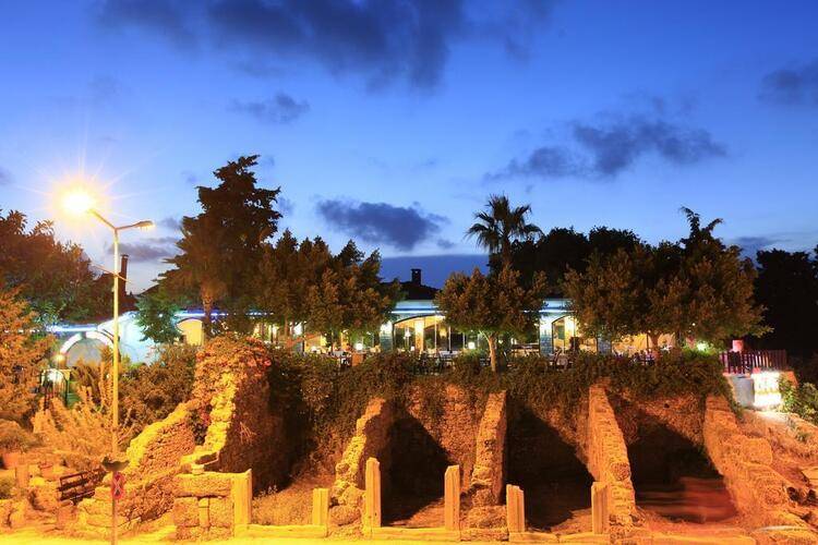 Leda Beach Hotel