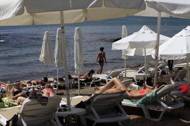 Leda Beach Hotel