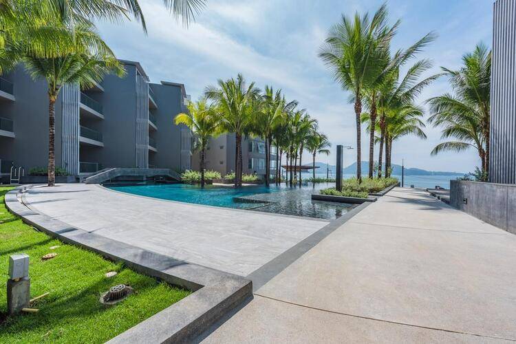 Oceanfront Beach Resort & Spa