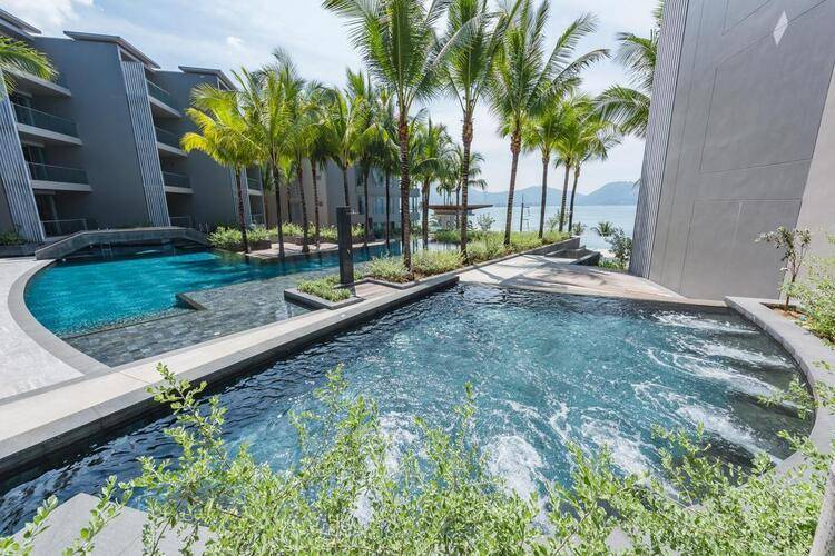 Oceanfront Beach Resort & Spa