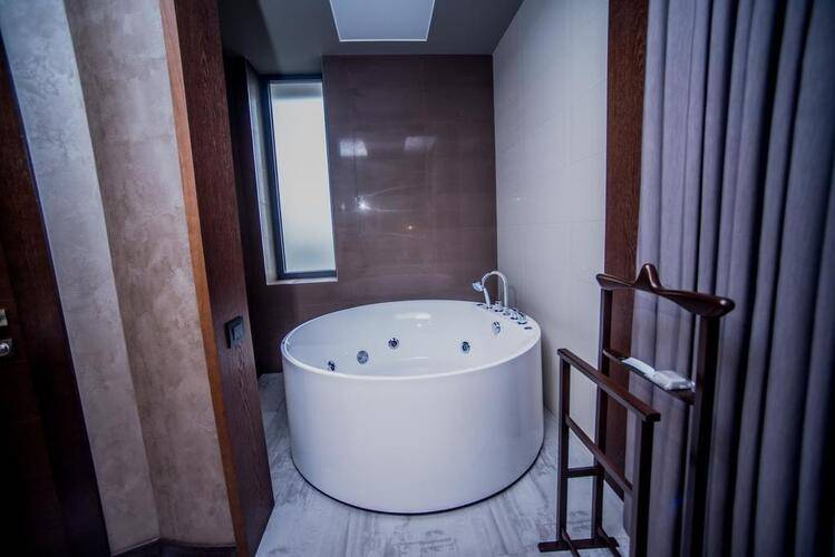 Aghababyan's Hotel
