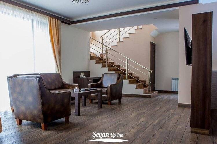 Sevan Up Inn