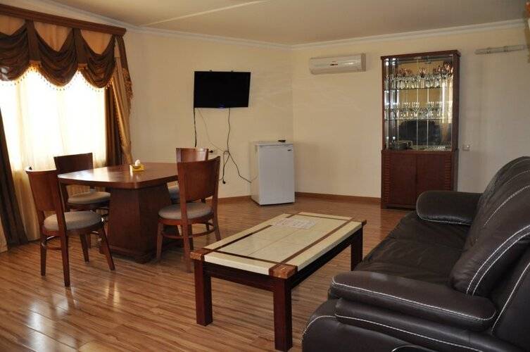 Van Hotel & Restaurant Complex