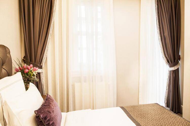 Meroddi Pera Hotel