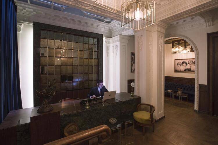 Mr Cas Hotels
