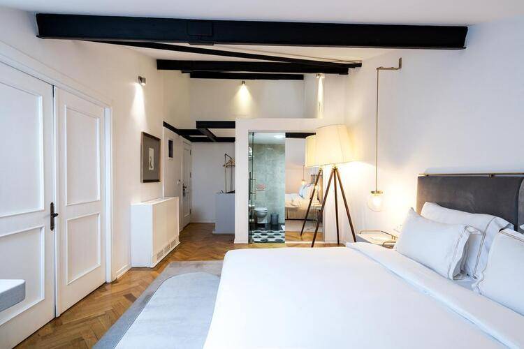 Mr Cas Hotels