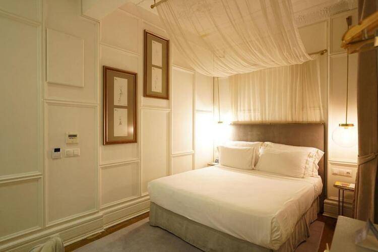 Mr Cas Hotels