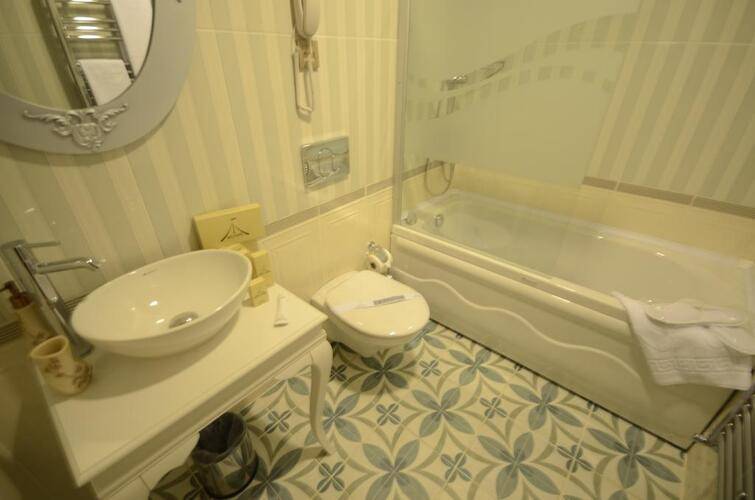 Muyan Suites