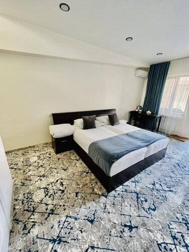 Fortune Hotel