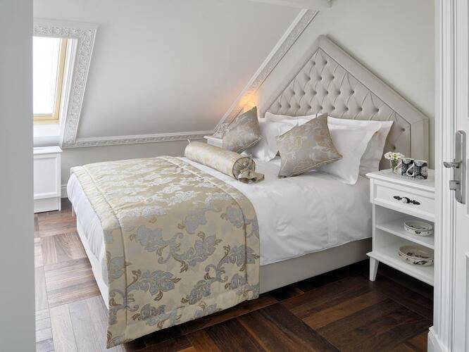 Next House Pera Hotel