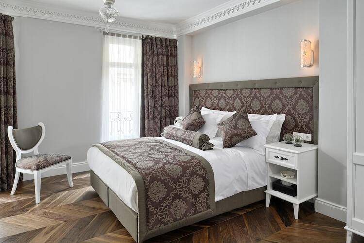 Next House Pera Hotel