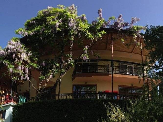Casanova Inn