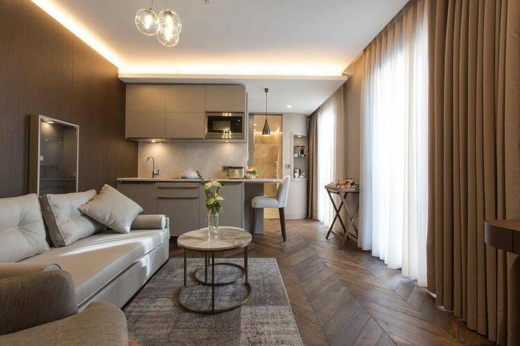 Noble22 Suites