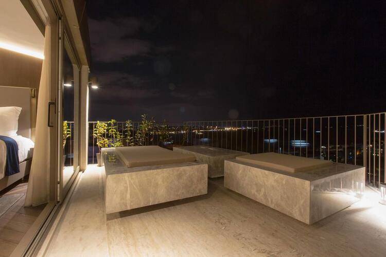 Noble22 Suites