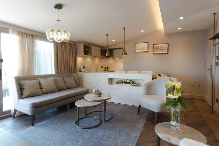 Noble22 Suites