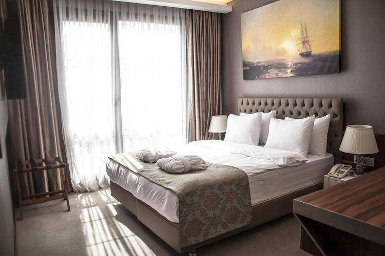 Old Port Hotel