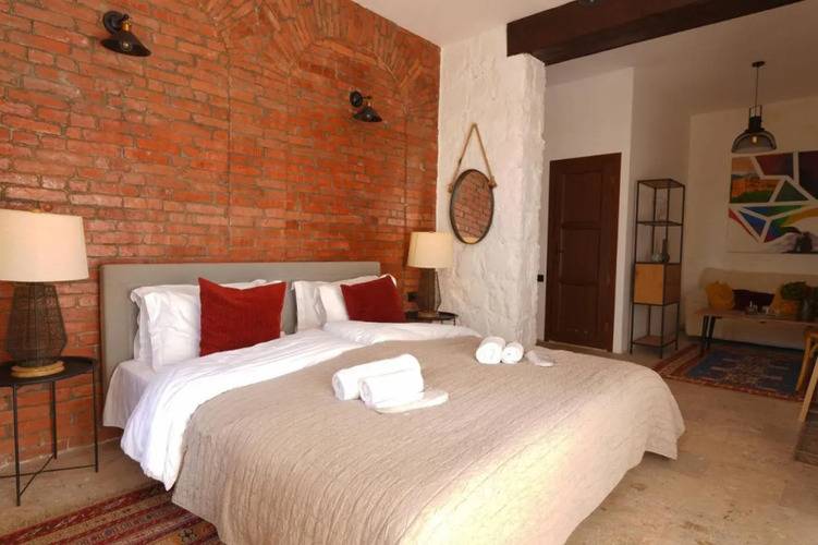 Toon Armeni B&B