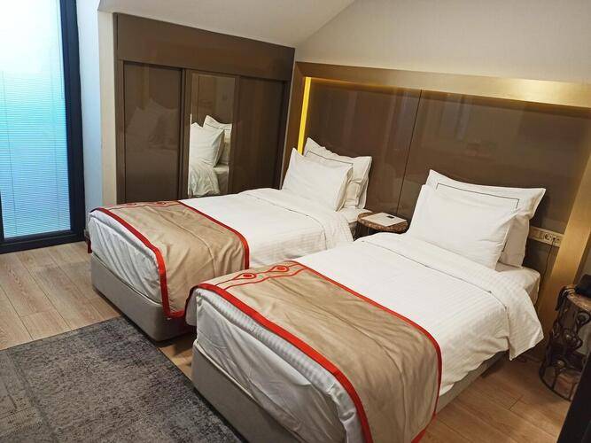 Peyk Hotel