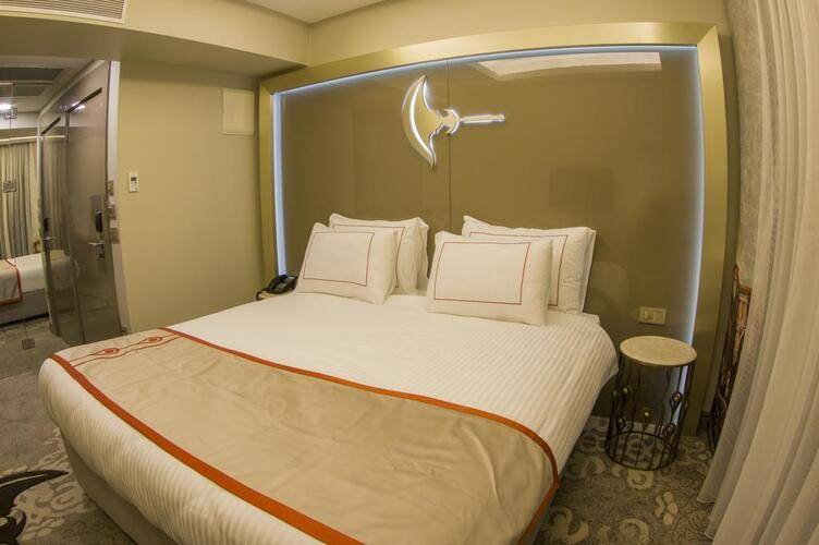 Peyk Hotel