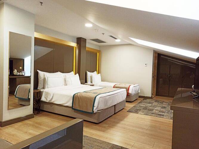Peyk Hotel