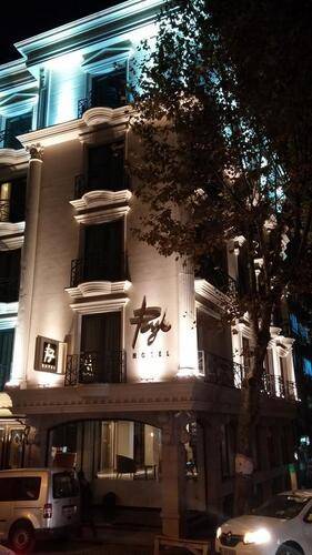 Peyk Hotel