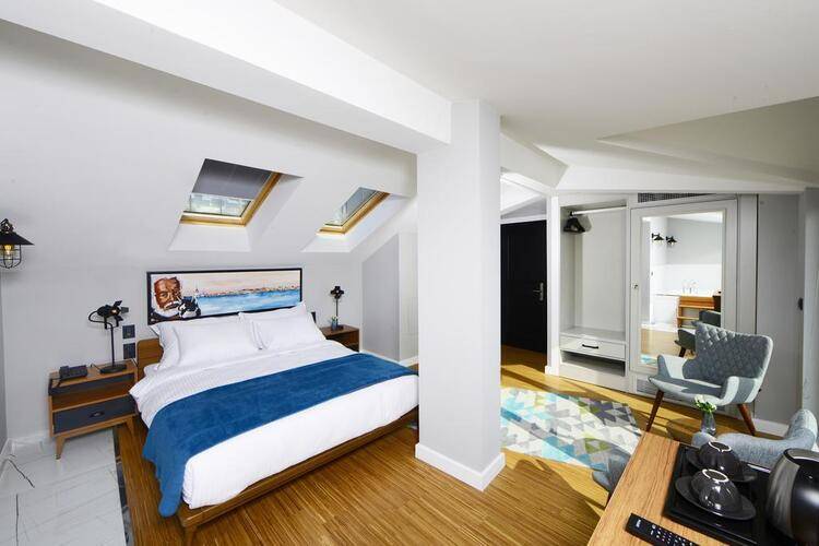 Poem Special Hotel