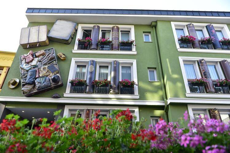 Poem Special Hotel