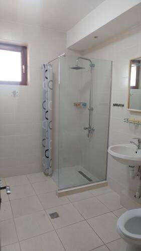 Cross Apartments And Tours
