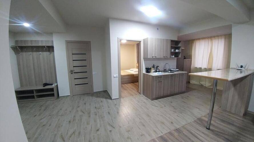 Cross Apartments And Tours