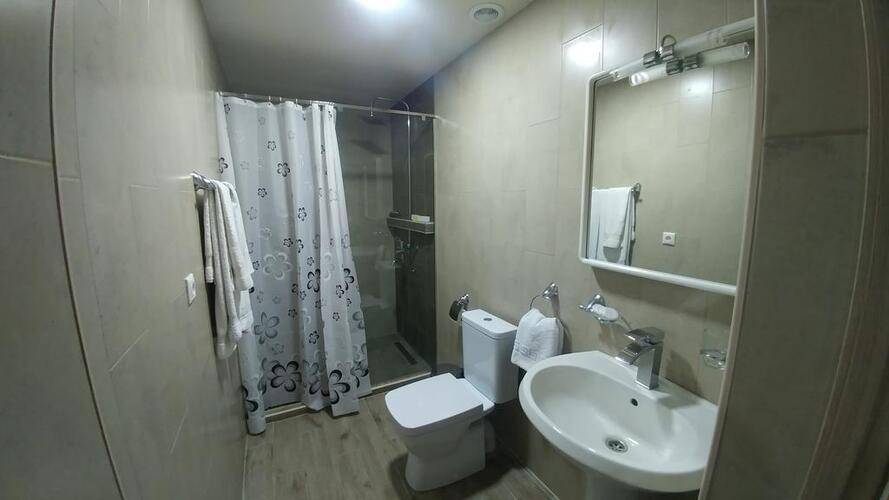 Cross Apartments And Tours