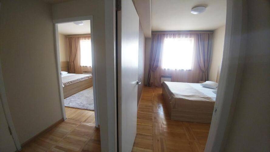 Cross Apartments And Tours