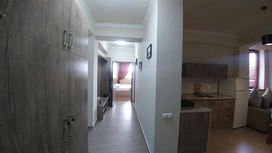 Cross Apartments And Tours