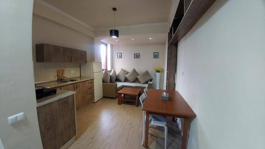 Cross Apartments And Tours