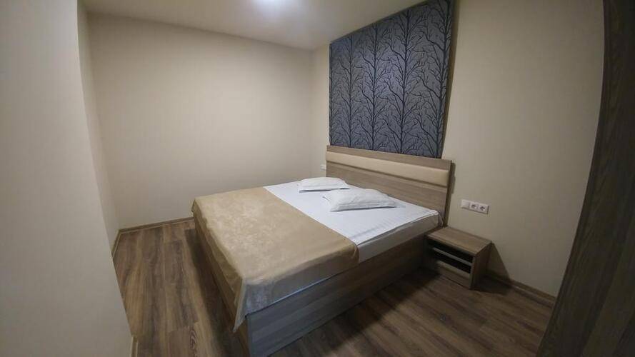 Cross Apartments And Tours