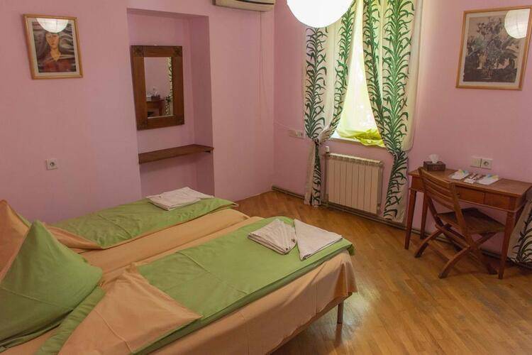 Хостел Jr's House