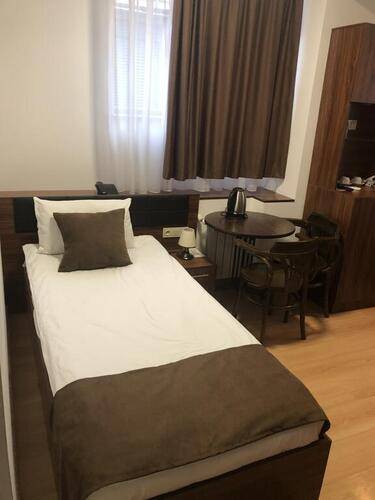 Mashtots Hotel