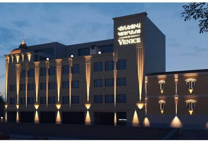 Venice Hotel