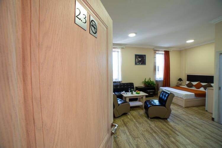 Alex Hotel