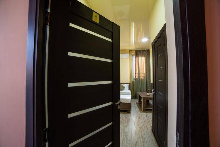 Alex Hotel