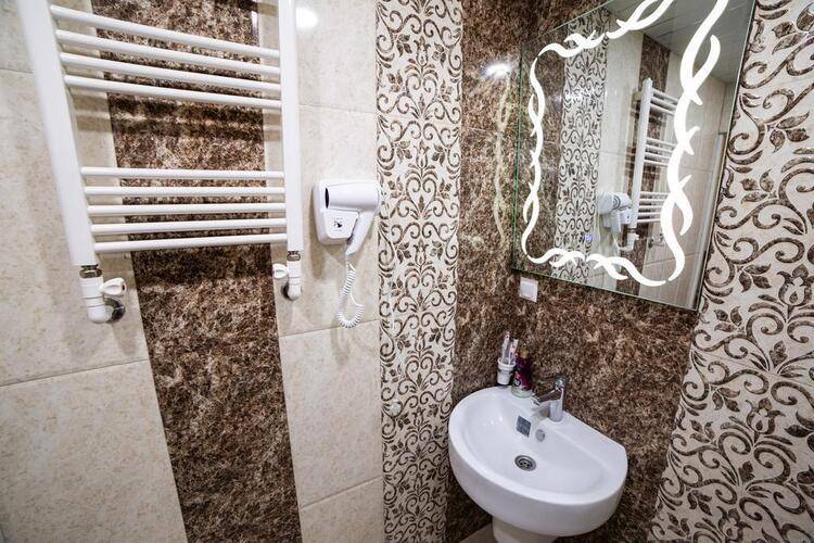 Alex Hotel