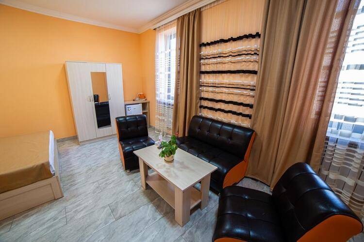 Alex Hotel