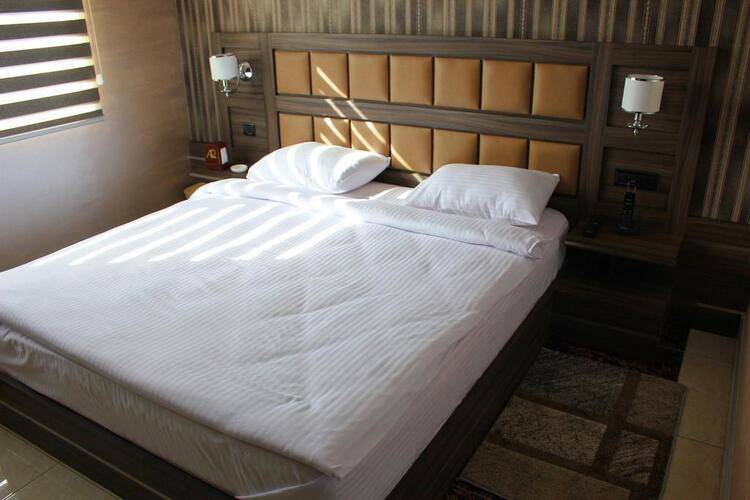 Avan Plaza Hotel
