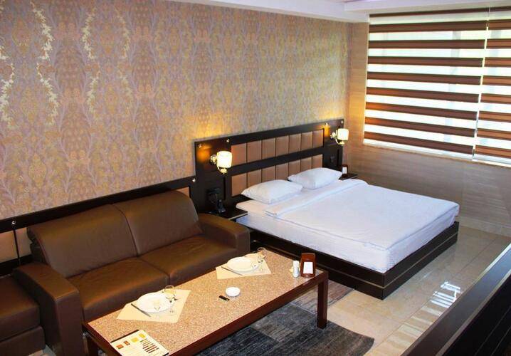 Avan Plaza Hotel