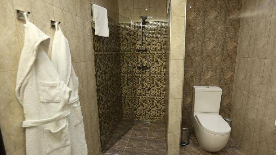 Avan Plaza Hotel