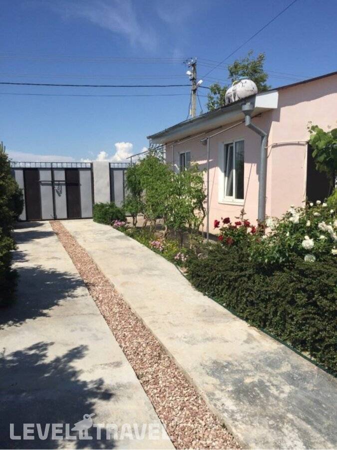 Отель Гостевой Дом Крым — Заозерное, Россия