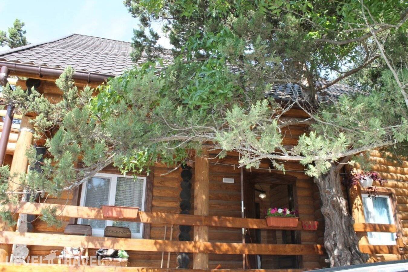 Коттедж Дом Сруб В Парковой Зоне