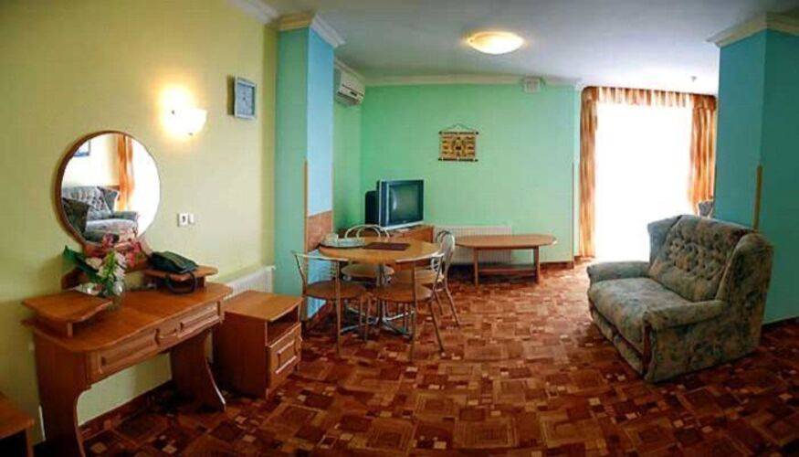 Отель Рай