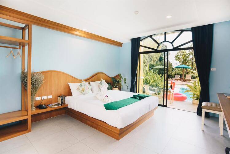 Hula Hula Anana Hotel